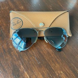 Ray-Ban Aviator sunglasses - Barely used